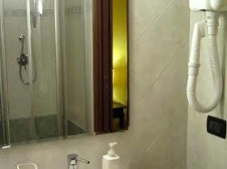 Relais Under The Tower 3*